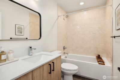 8606 Linden Avenue N, Seattle, WA 98103 - Photo 19