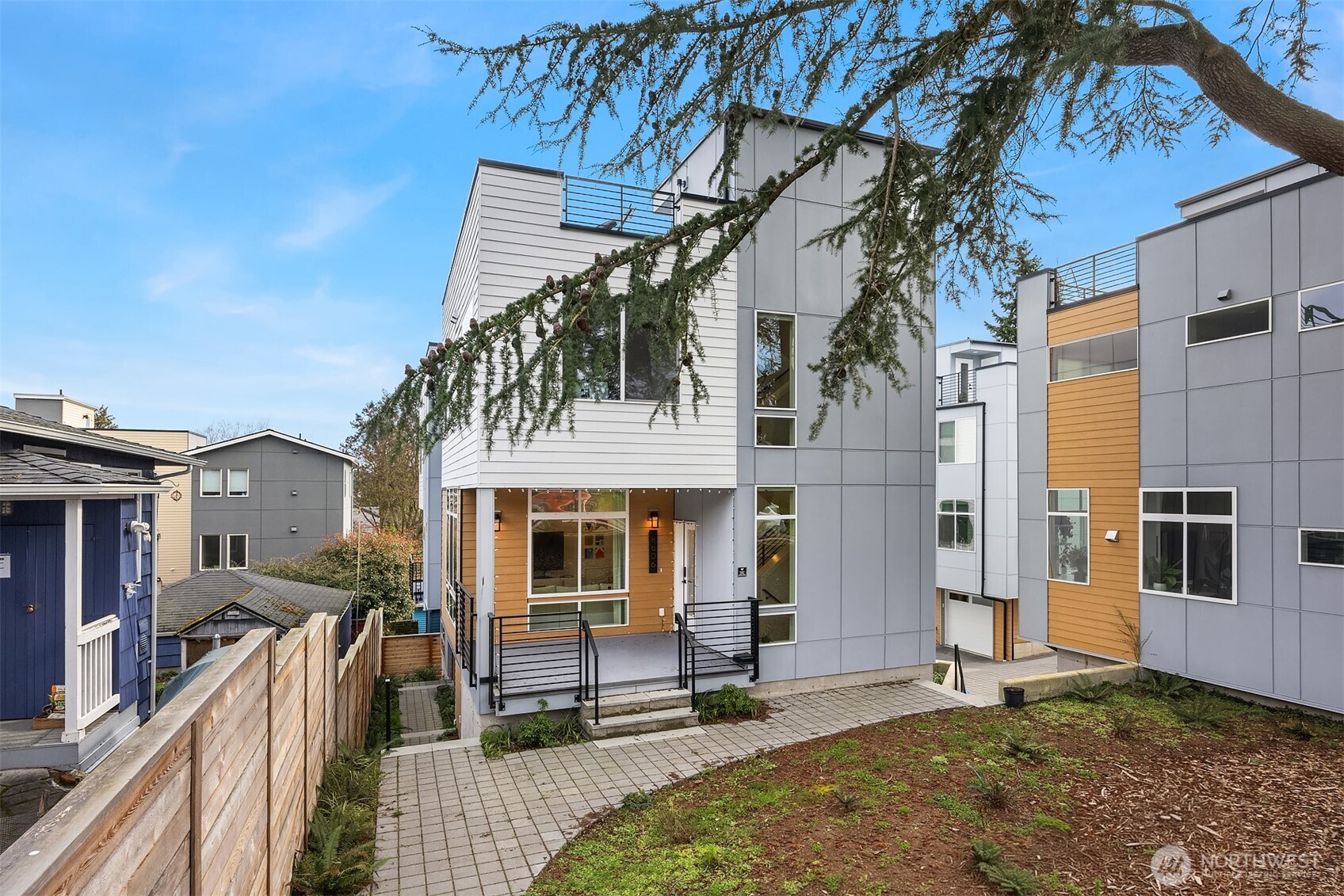 8606 Linden Avenue N, Seattle, WA 98103