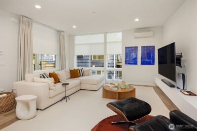 8606 Linden Avenue N, Seattle, WA 98103 - Photo 4