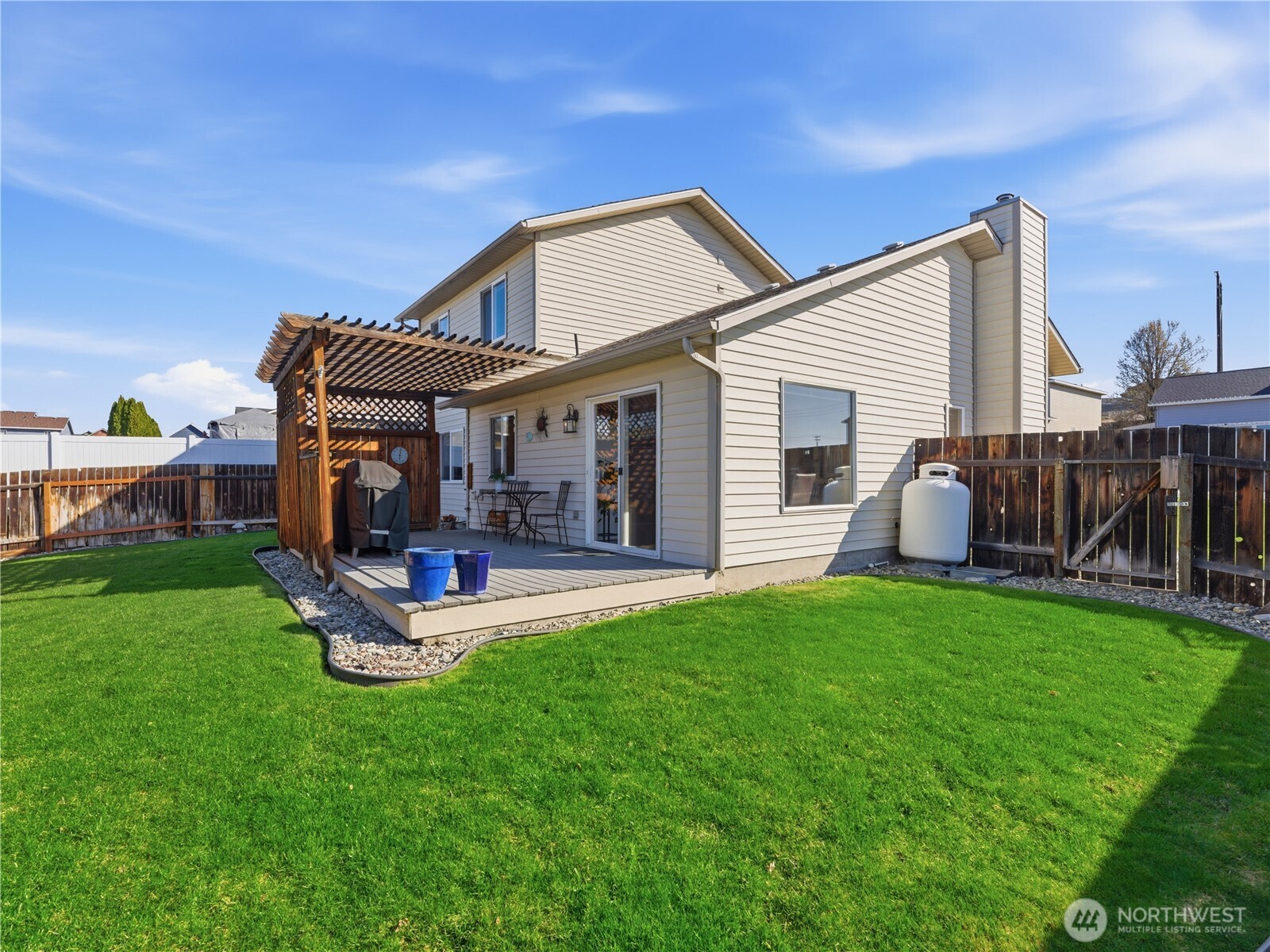316 S Mary Avenue , East Wenatchee, WA 98802