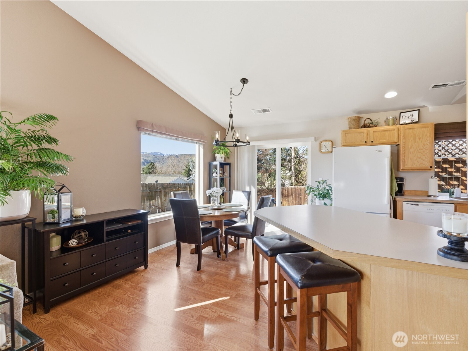 316 S Mary Avenue , East Wenatchee, WA 98802