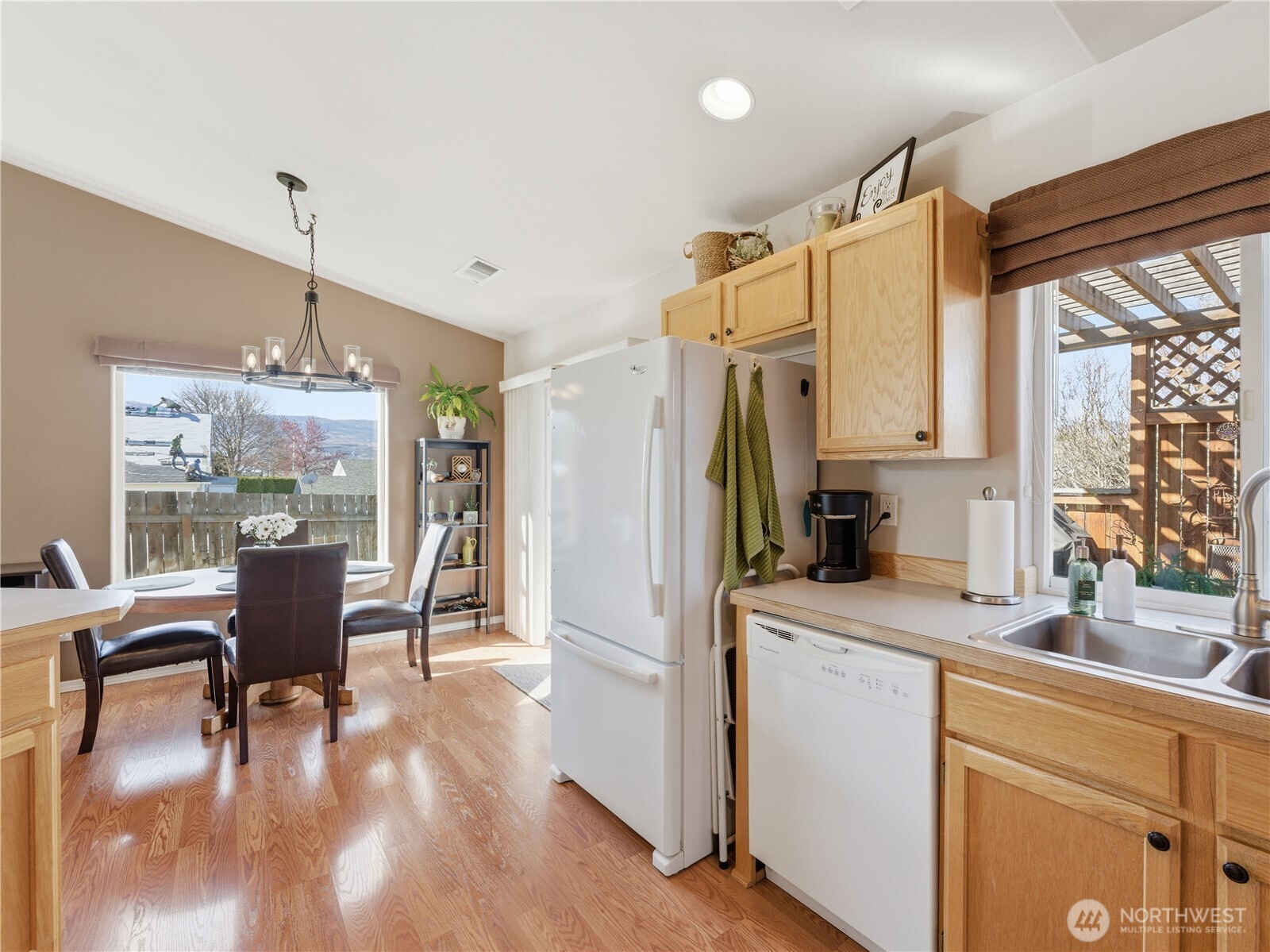 316 S Mary Avenue , East Wenatchee, WA 98802