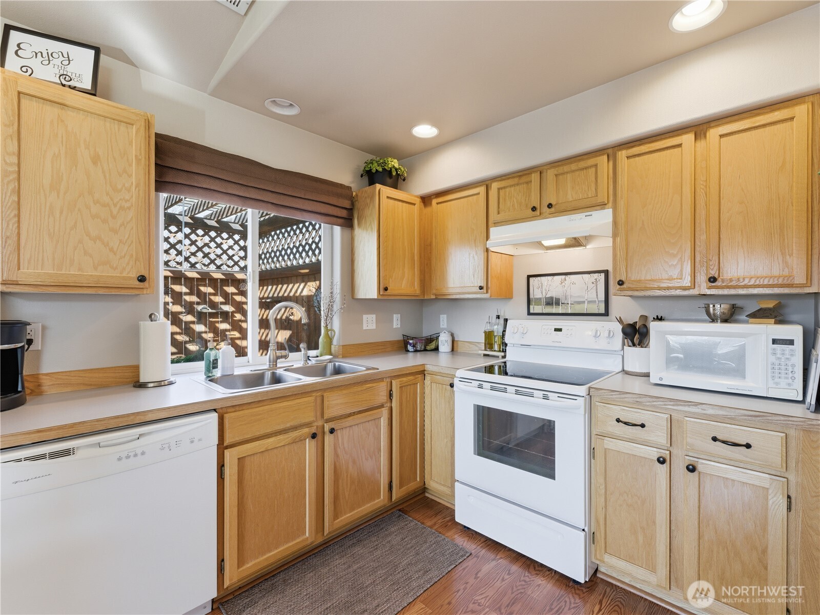 316 S Mary Avenue , East Wenatchee, WA 98802