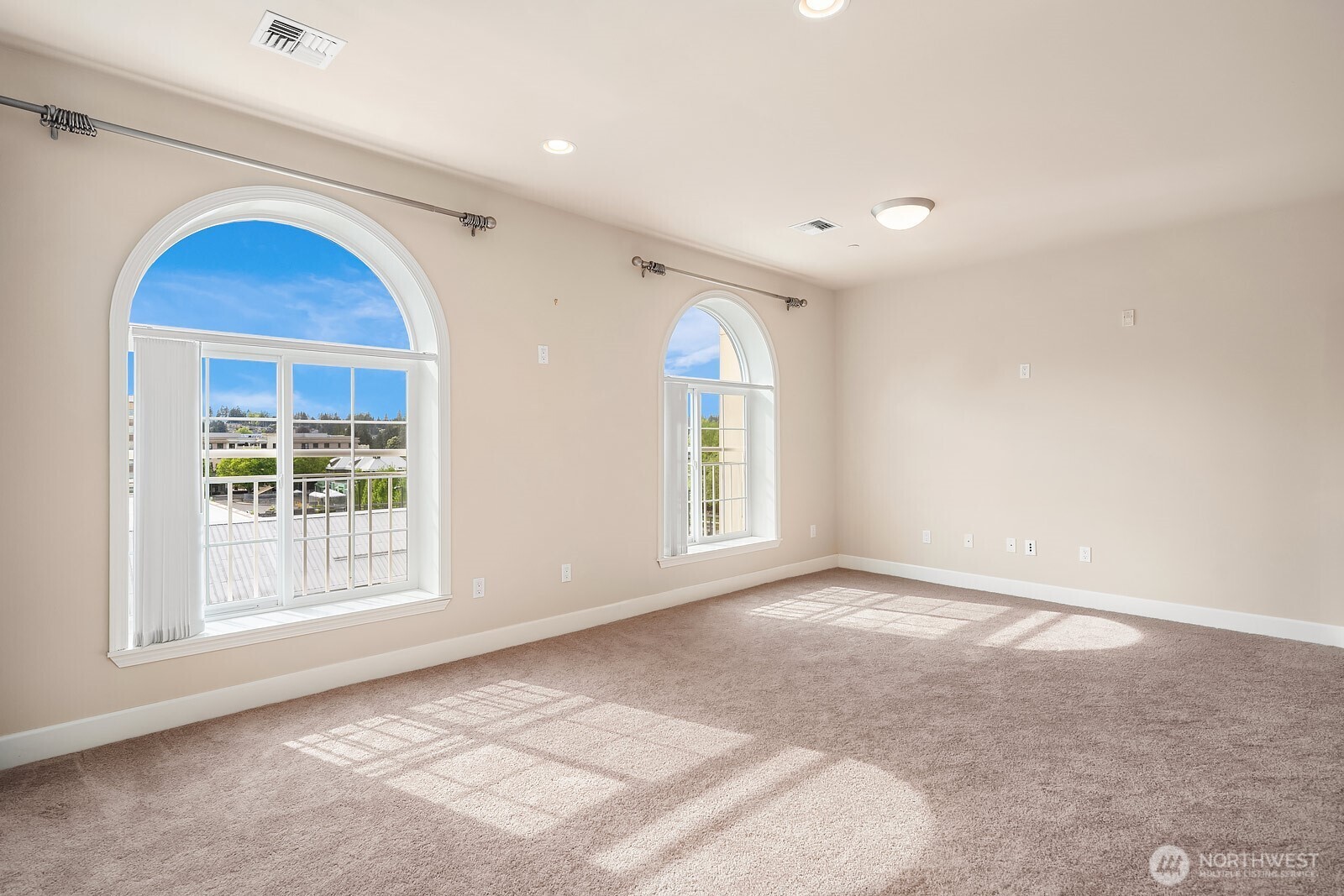 11004 NE 11th Street #606, Bellevue, WA 98004-4580