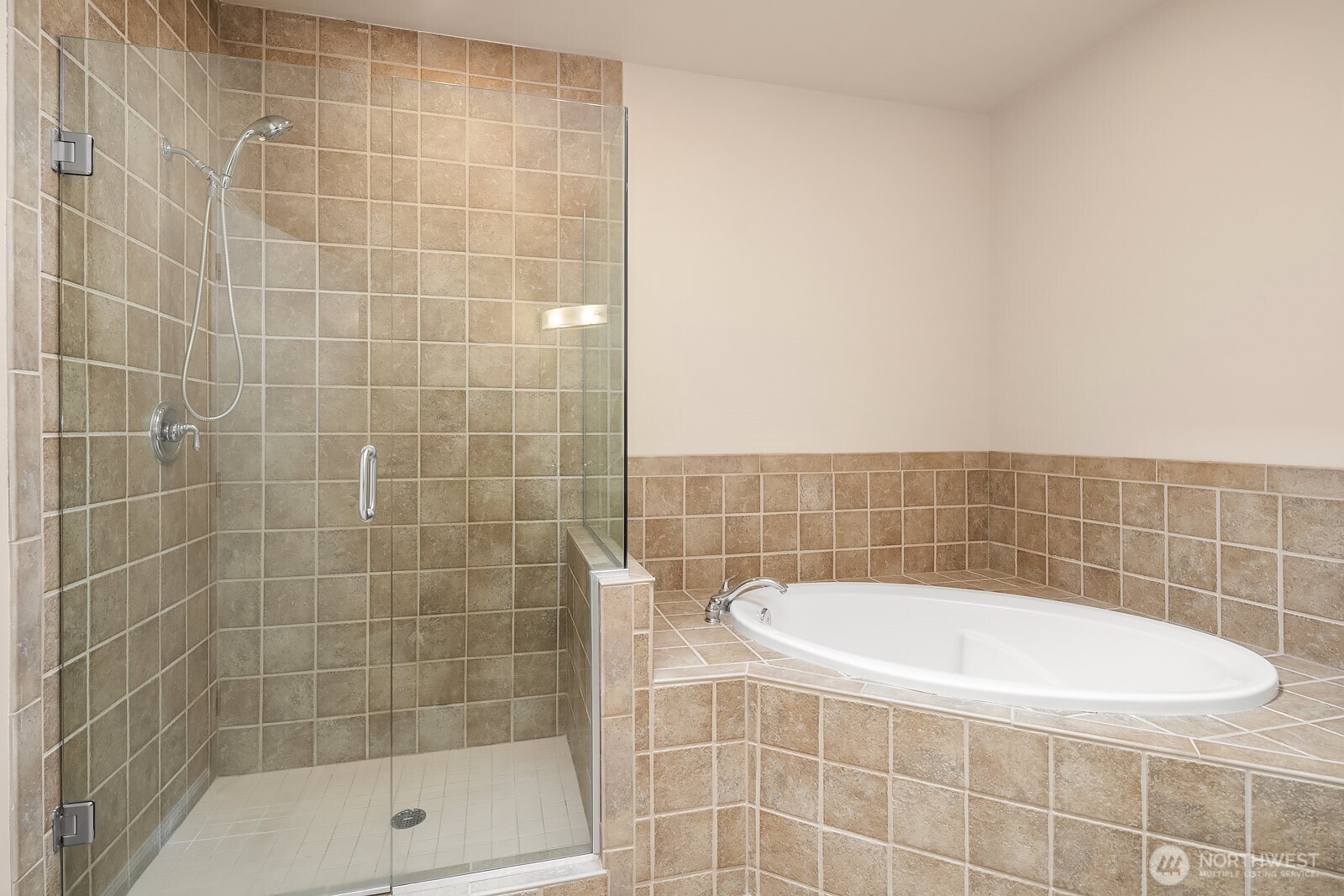 11004 NE 11th Street #606, Bellevue, WA 98004-4580