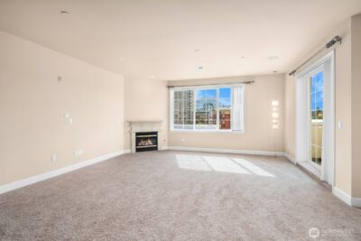 11004 NE 11th Street #606, Bellevue, WA 98004-4580 - Photo 9