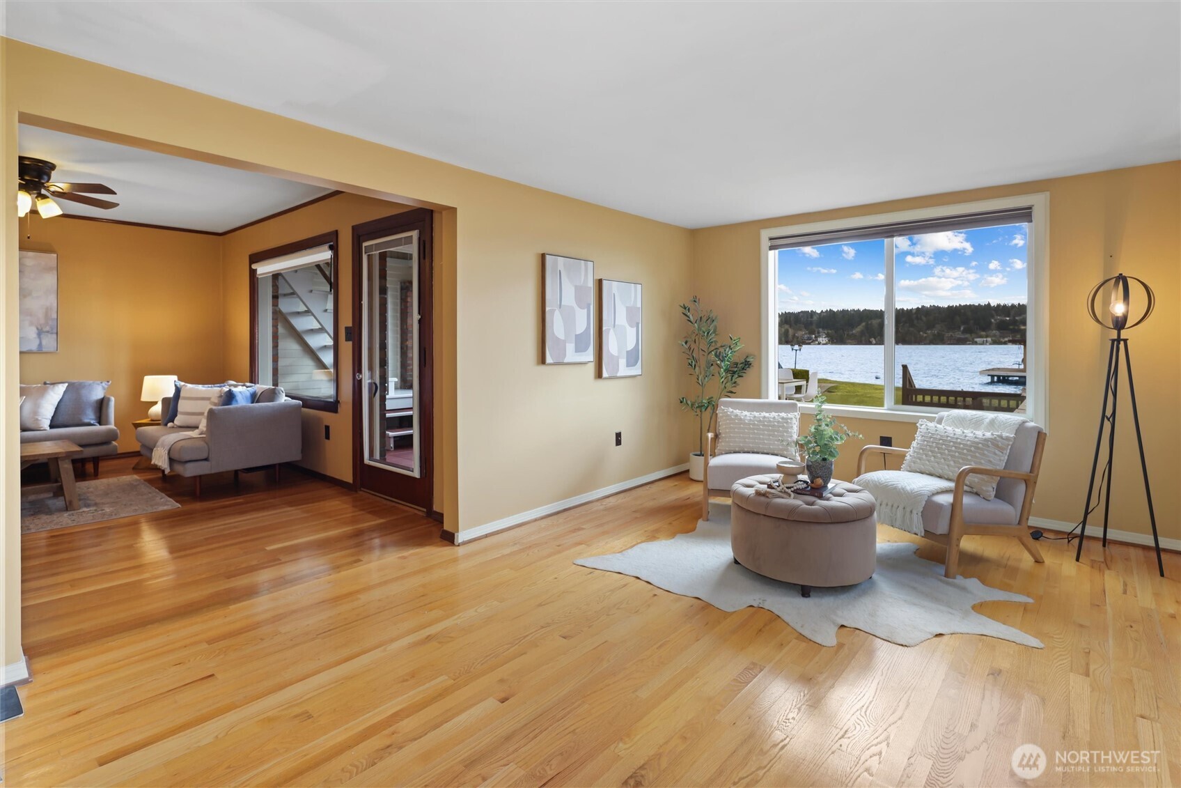 4728 NE 172nd Street , Lake Forest Park, WA 98155