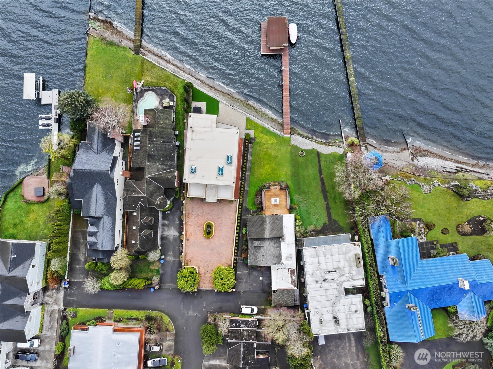 4728 NE 172nd Street , Lake Forest Park, WA 98155