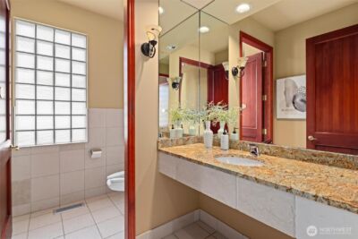 4701 NE Shore Place , Lake Forest Park, WA 98155-5639 - Photo 24