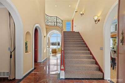 4701 NE Shore Place , Lake Forest Park, WA 98155-5639 - Photo 4