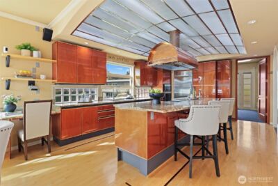 4701 NE Shore Place , Lake Forest Park, WA 98155-5639 - Photo 9