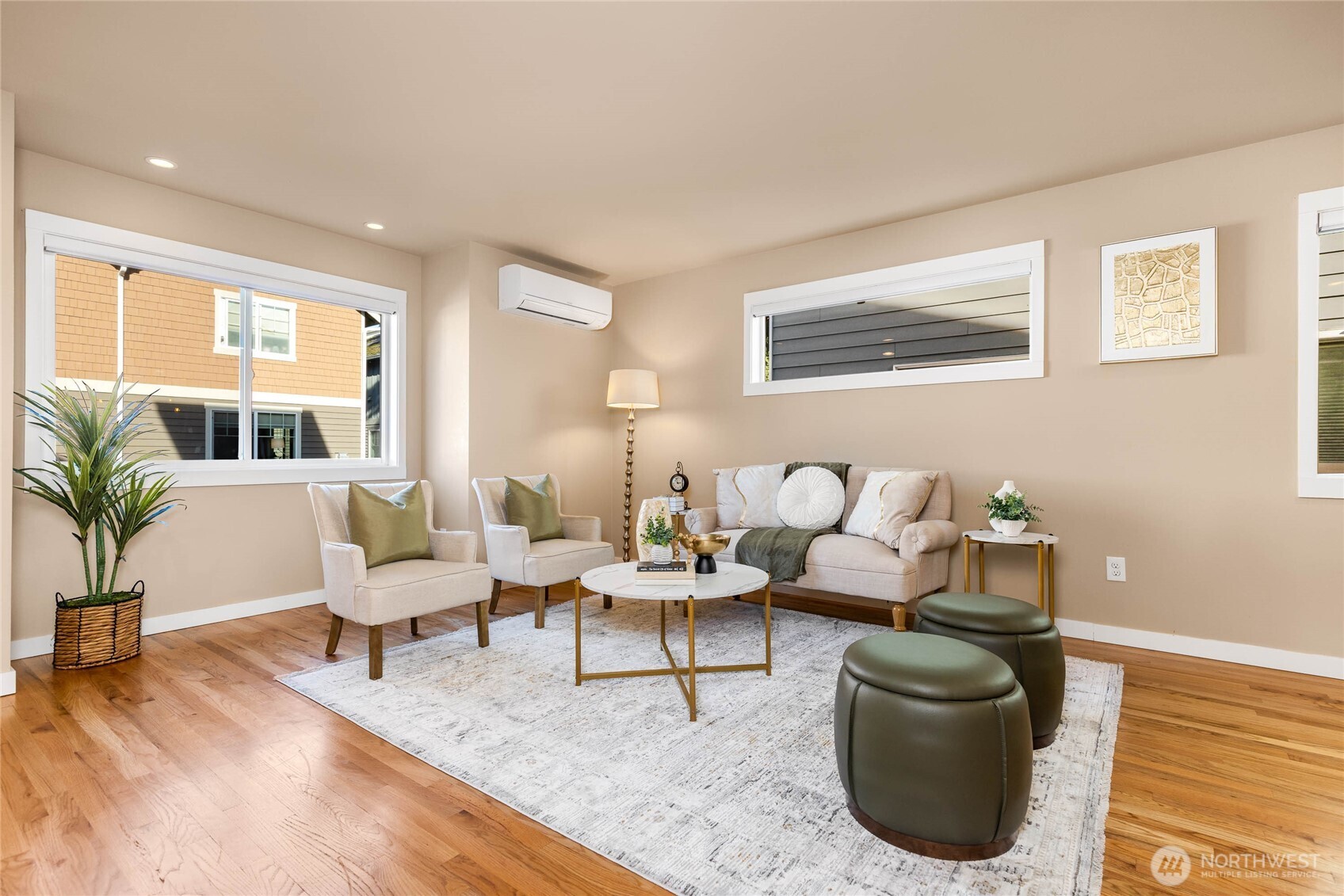 932 N 96th Street , Seattle, WA 98103