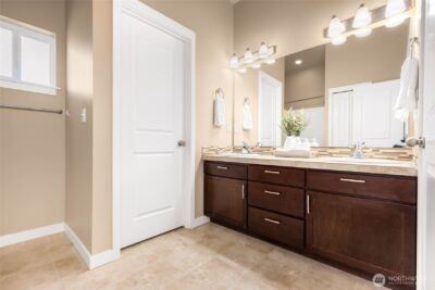 932 N 96th Street , Seattle, WA 98103 - Photo 20