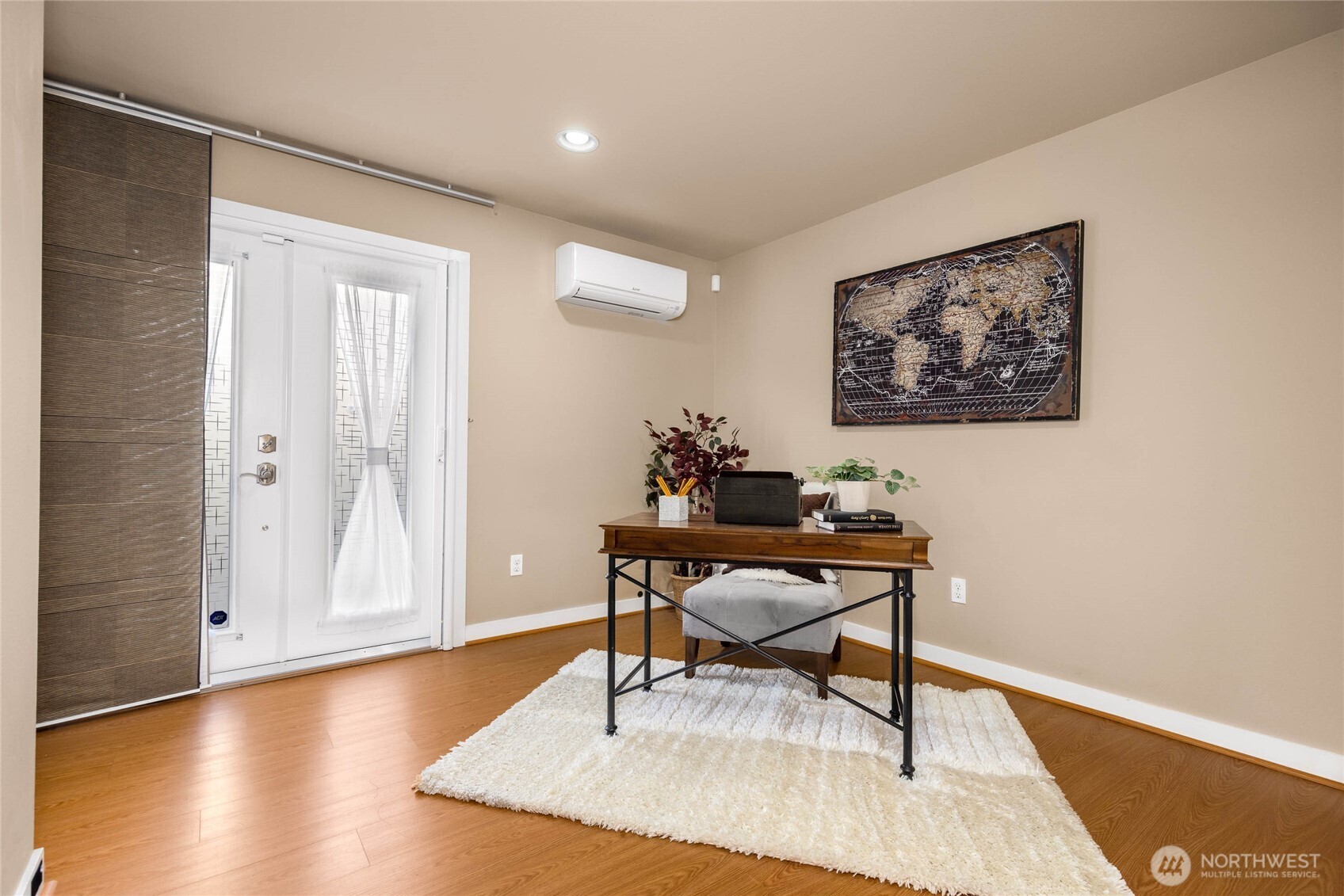 932 N 96th Street , Seattle, WA 98103