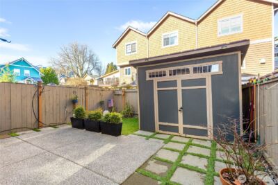 932 N 96th Street , Seattle, WA 98103 - Photo 27