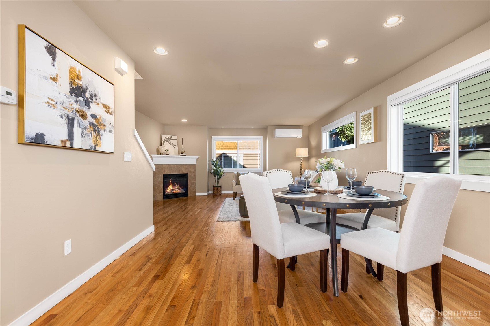 932 N 96th Street , Seattle, WA 98103