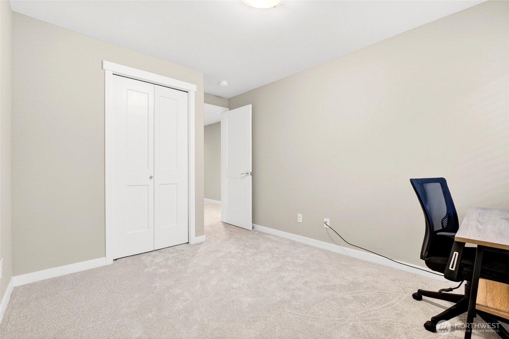22925 79th Place W #B, Edmonds, WA 98026