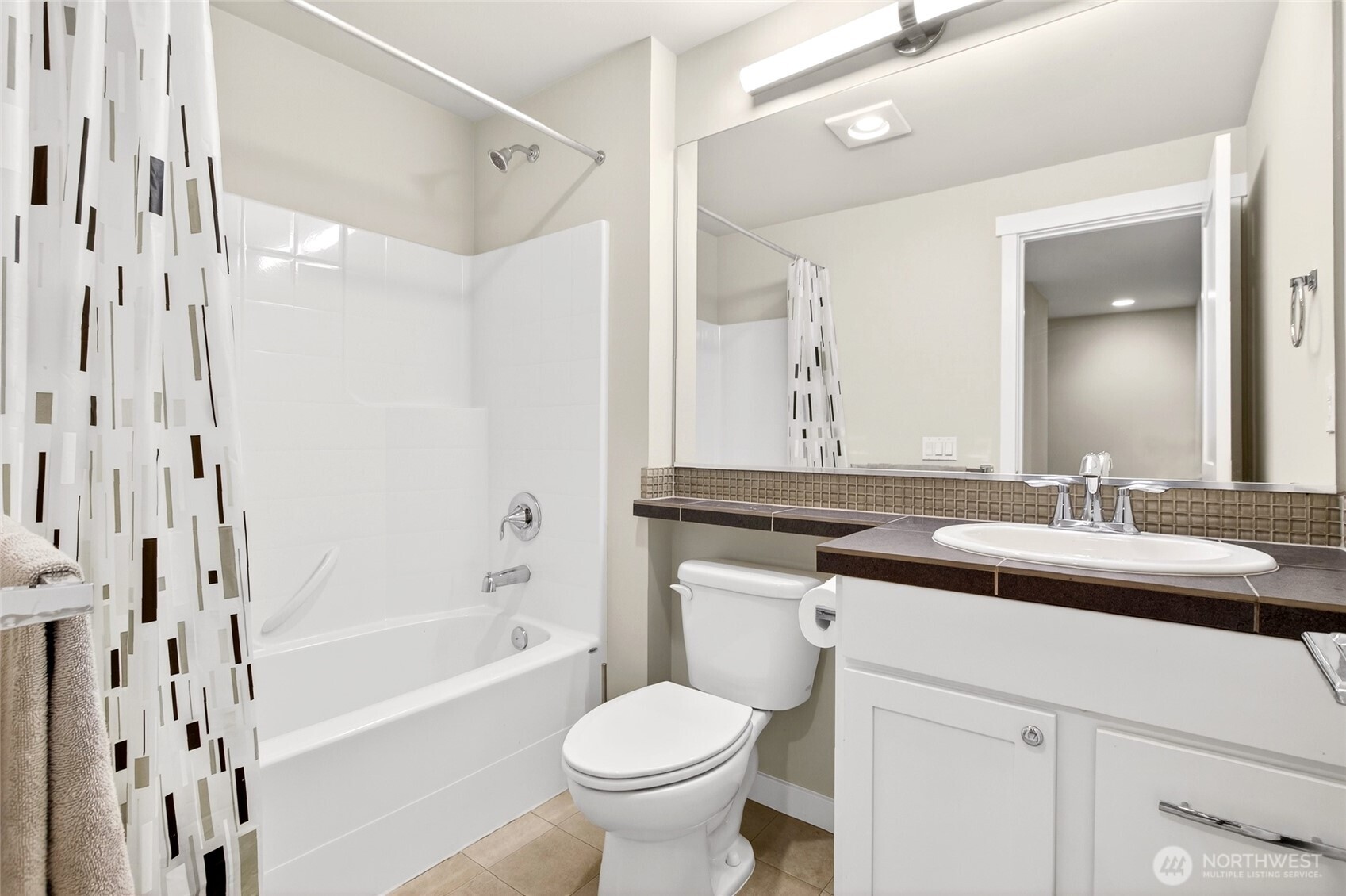 22925 79th Place W #B, Edmonds, WA 98026