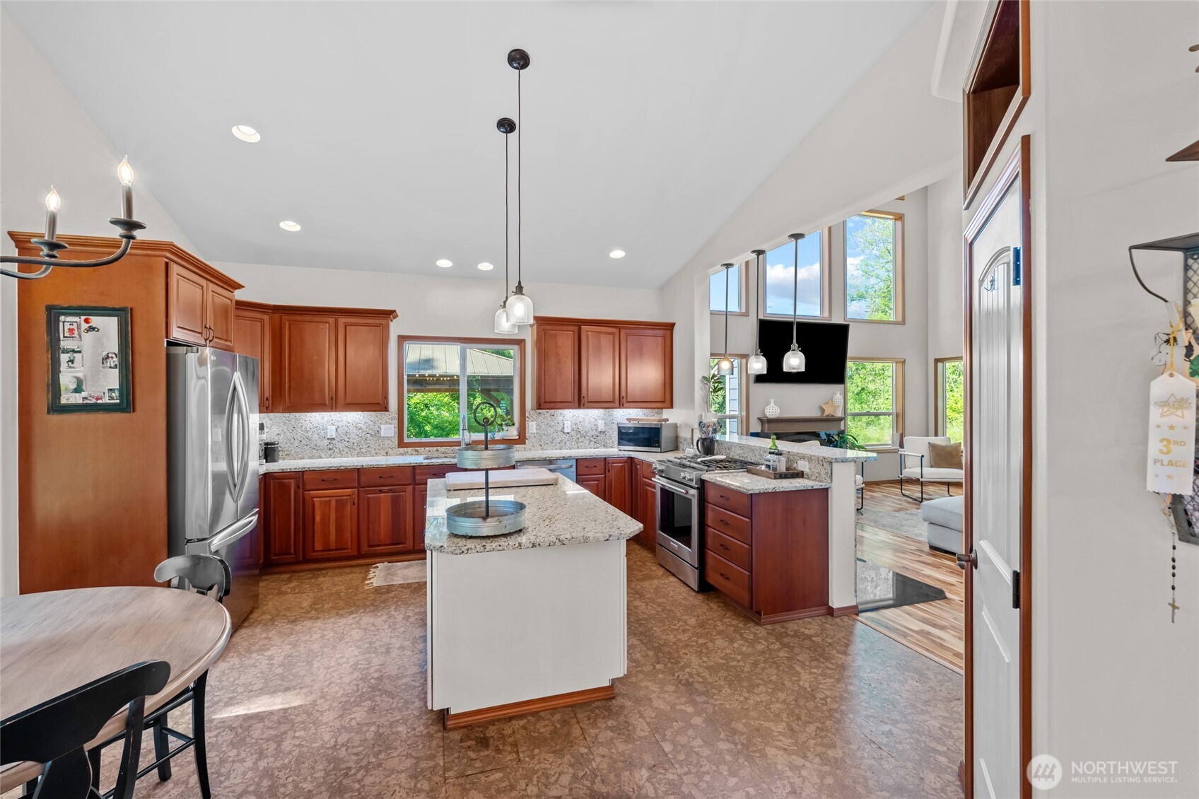 19838 Bear View Lane SW, Rochester, WA 98579