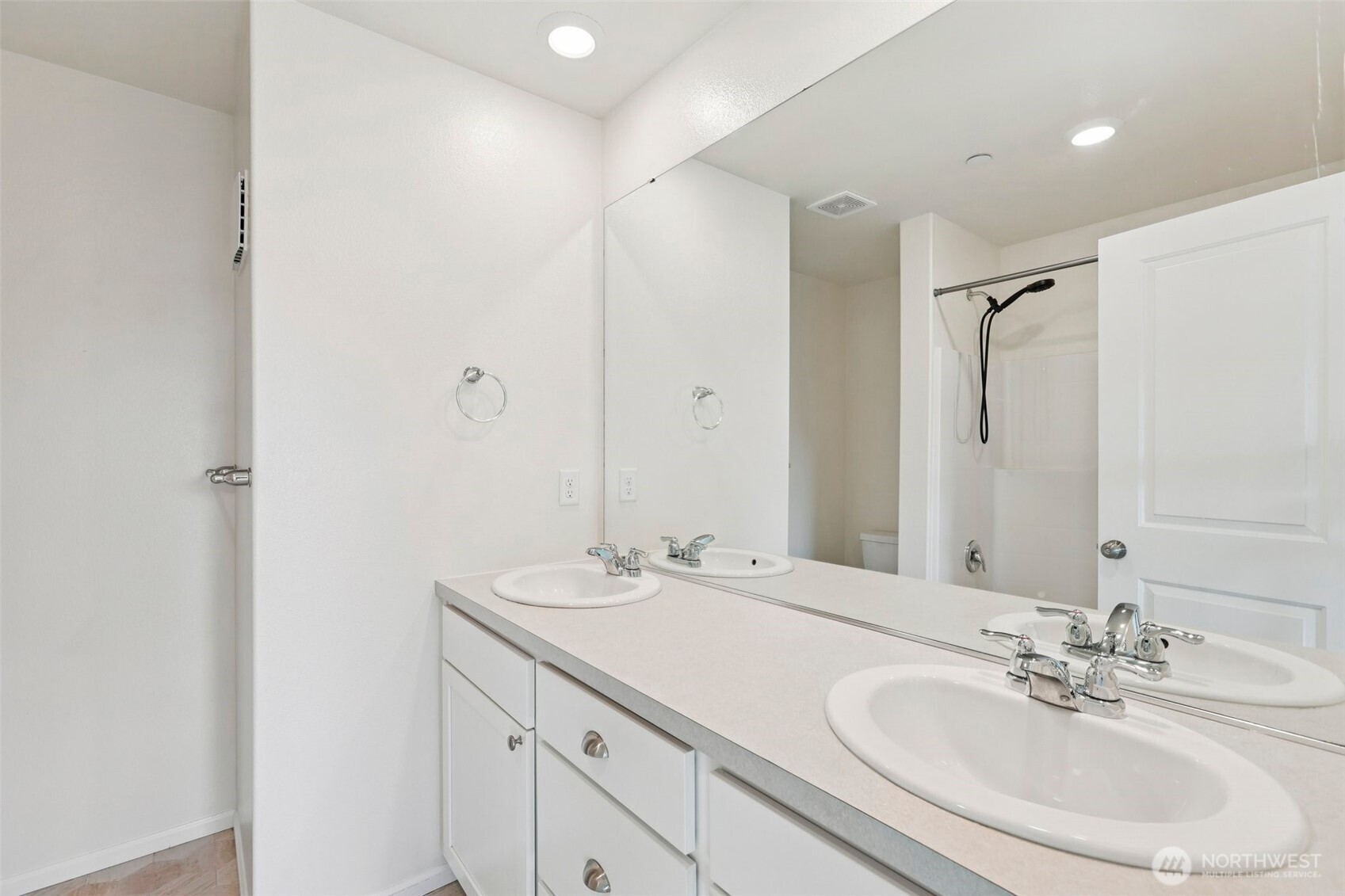 17411 118th Avenue Ct E #B, Puyallup, WA 98374-7809