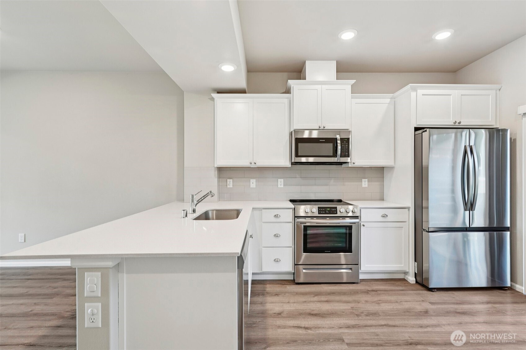 17411 118th Avenue Ct E #B, Puyallup, WA 98374-7809