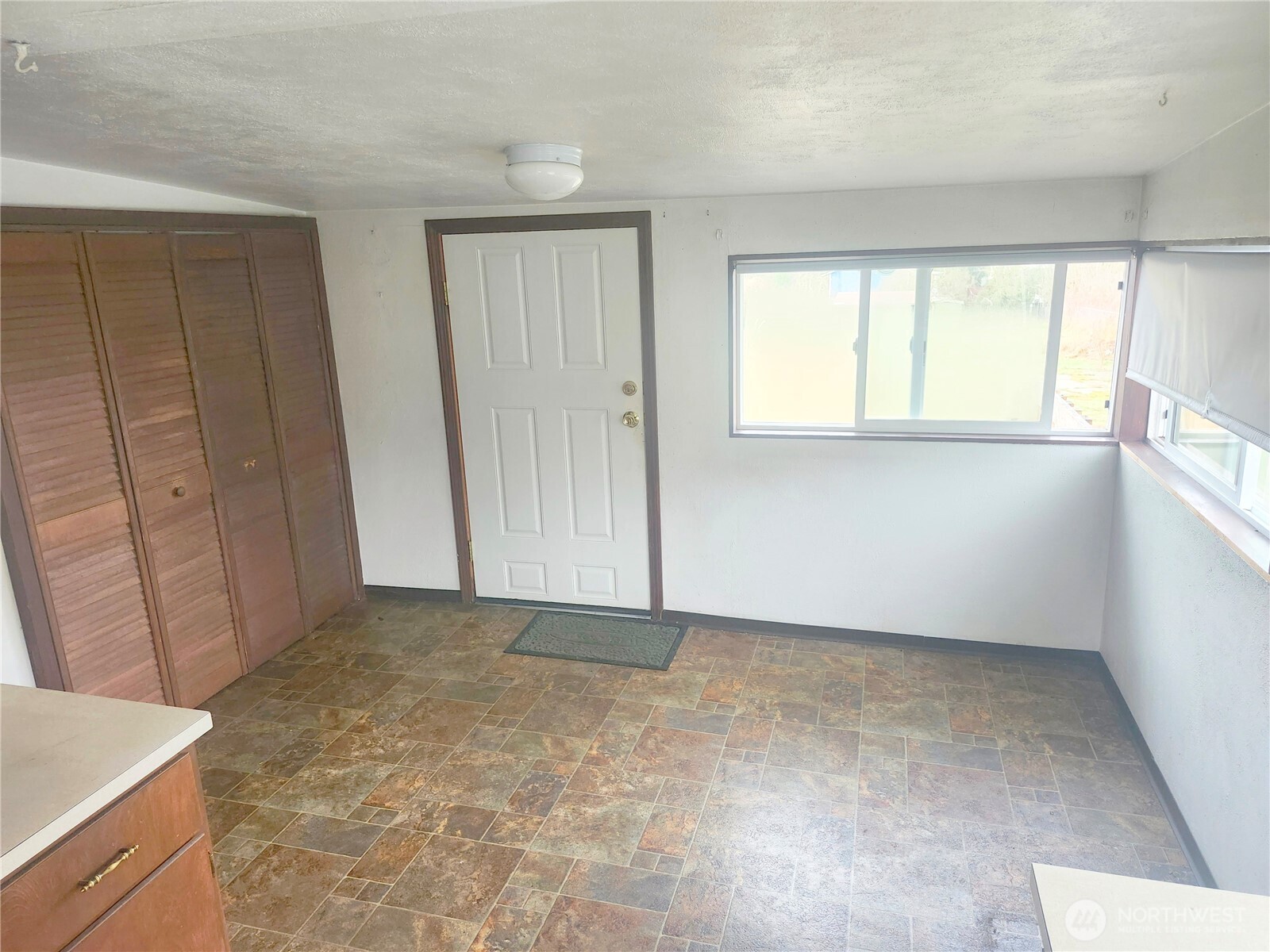 7552 E F Street , Tacoma, WA 98404-1050