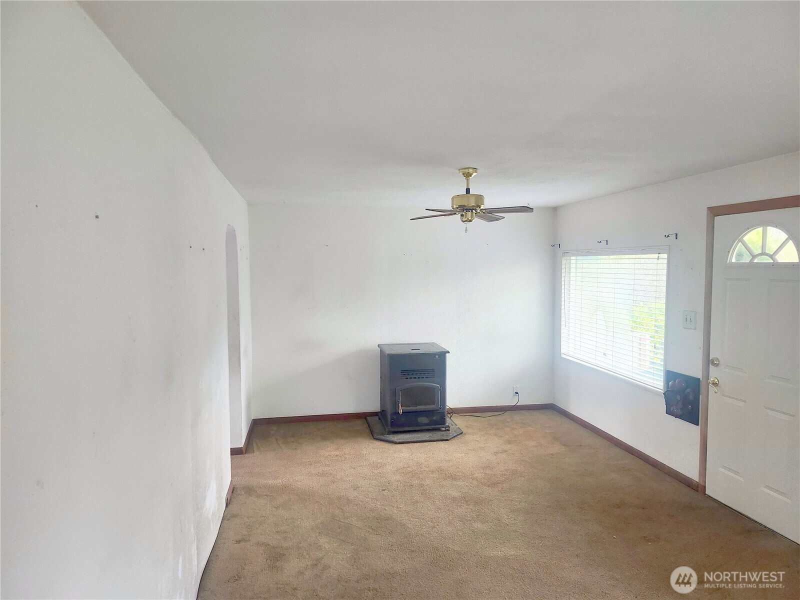 7552 E F Street , Tacoma, WA 98404-1050