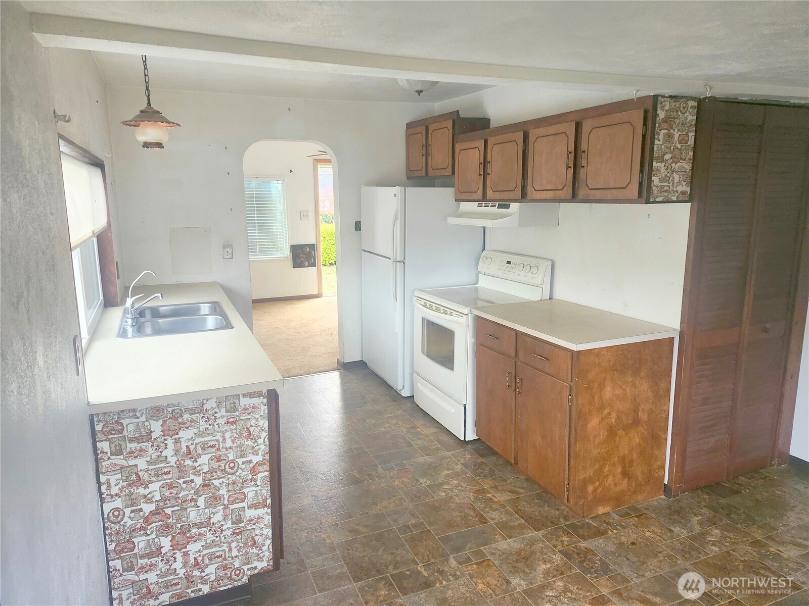 7552 E F Street , Tacoma, WA 98404-1050