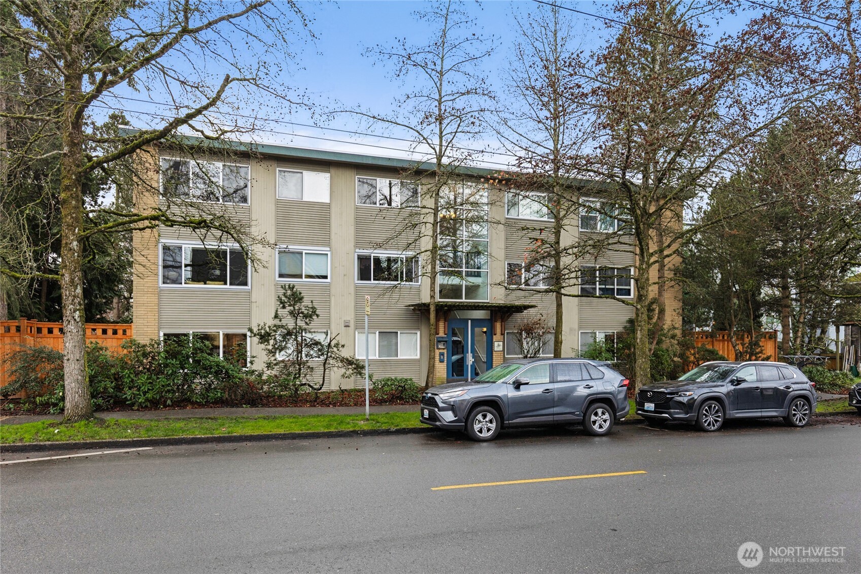 2111 E John Street #202, Seattle, WA 98112