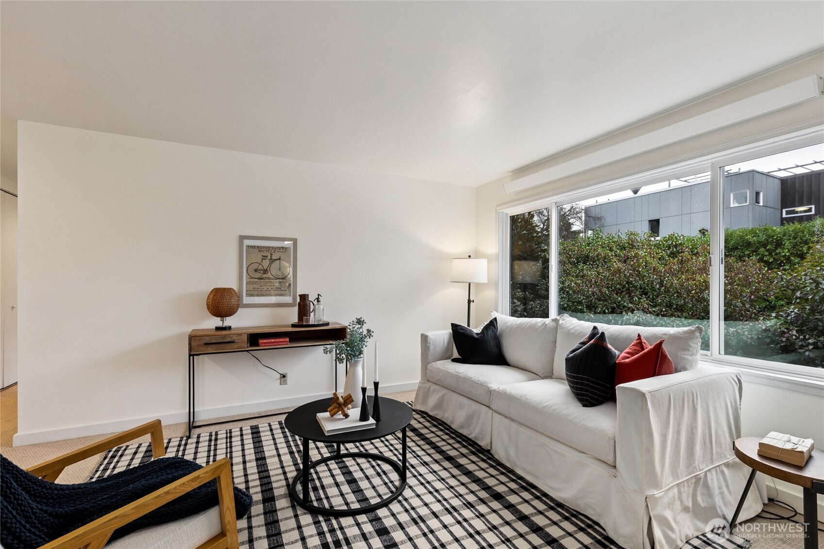 2111 E John Street #202, Seattle, WA 98112