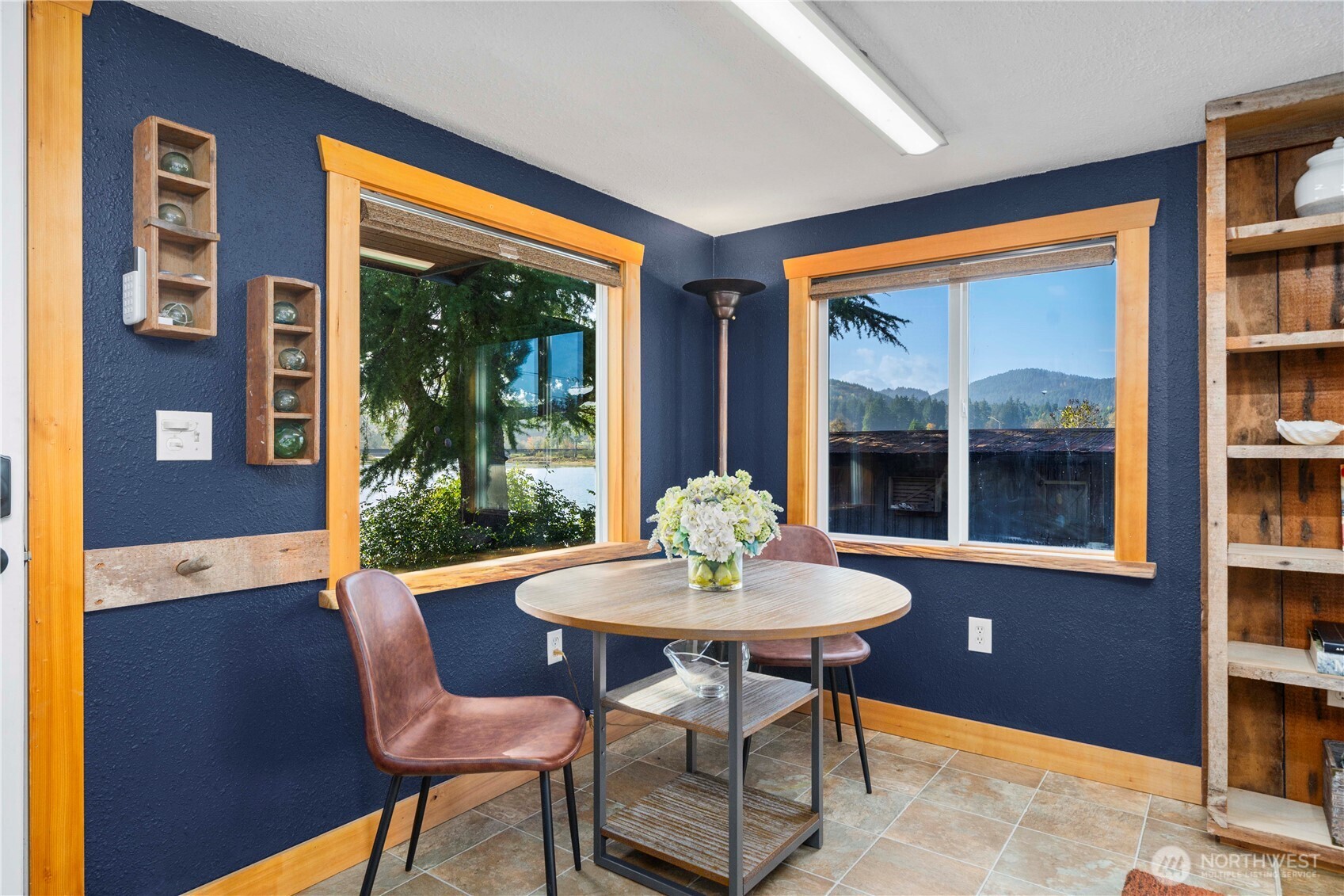 5025 Mud Bay Road NW, Olympia, WA 98502-1734