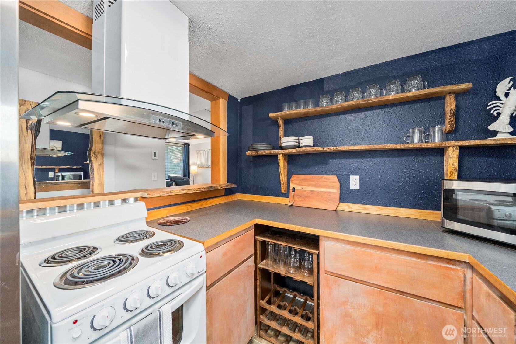 5025 Mud Bay Road NW, Olympia, WA 98502-1734