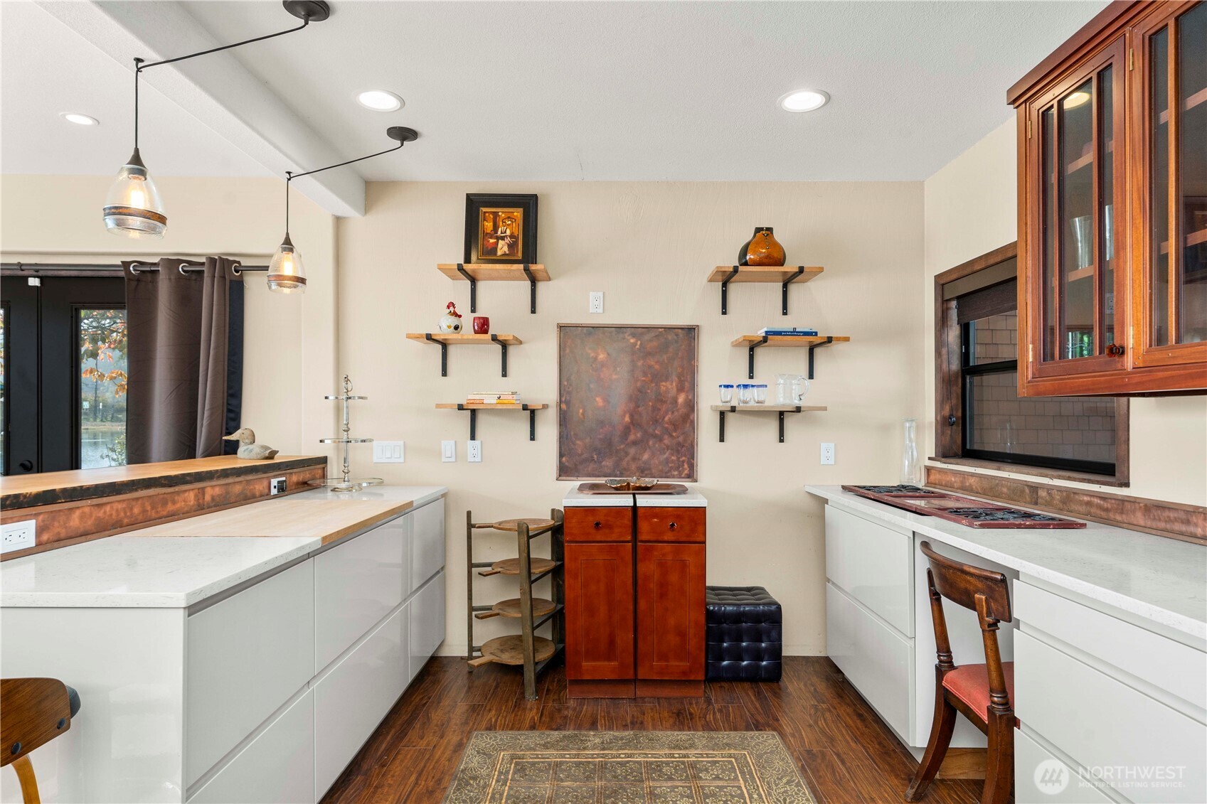 5025 Mud Bay Road NW, Olympia, WA 98502-1734