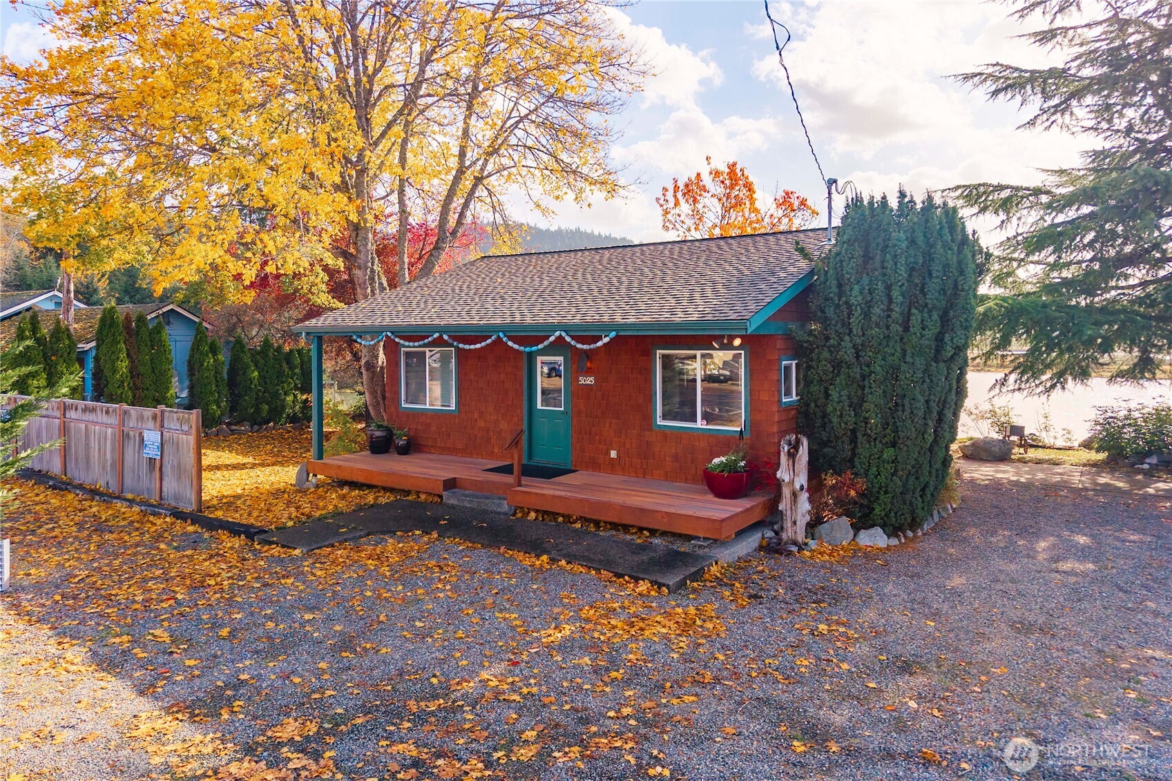 5025 Mud Bay Road NW, Olympia, WA 98502-1734