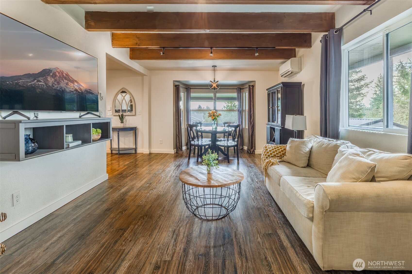 25710 Pacific St , Black Diamond, WA 98010