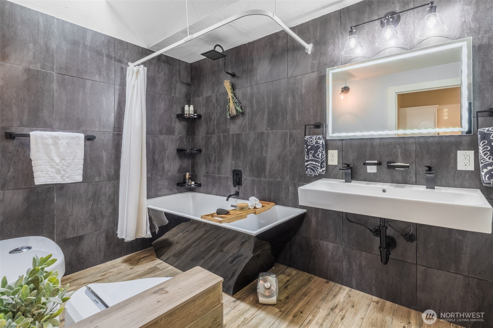 25710 Pacific St , Black Diamond, WA 98010