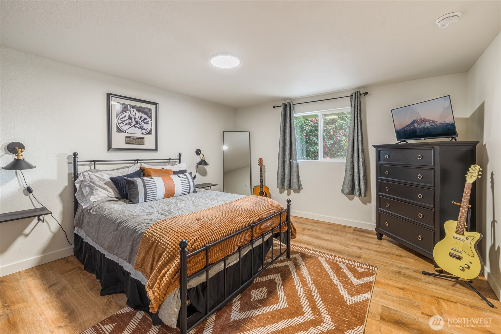 25710 Pacific St , Black Diamond, WA 98010