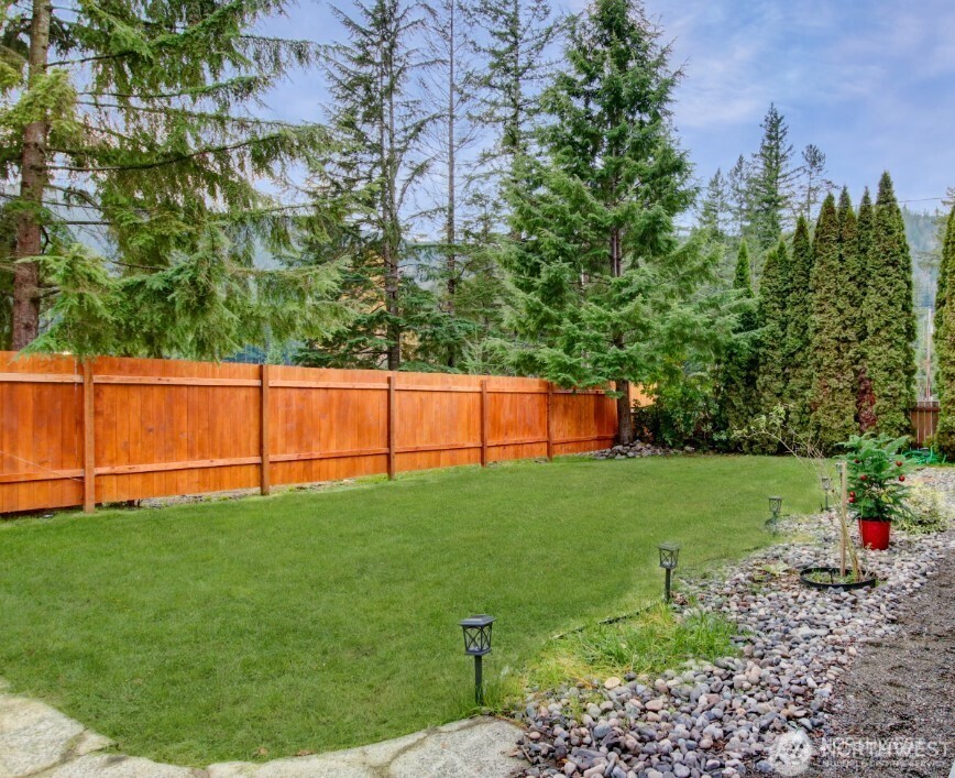 6236 Azure Way , Maple Falls, WA 98266