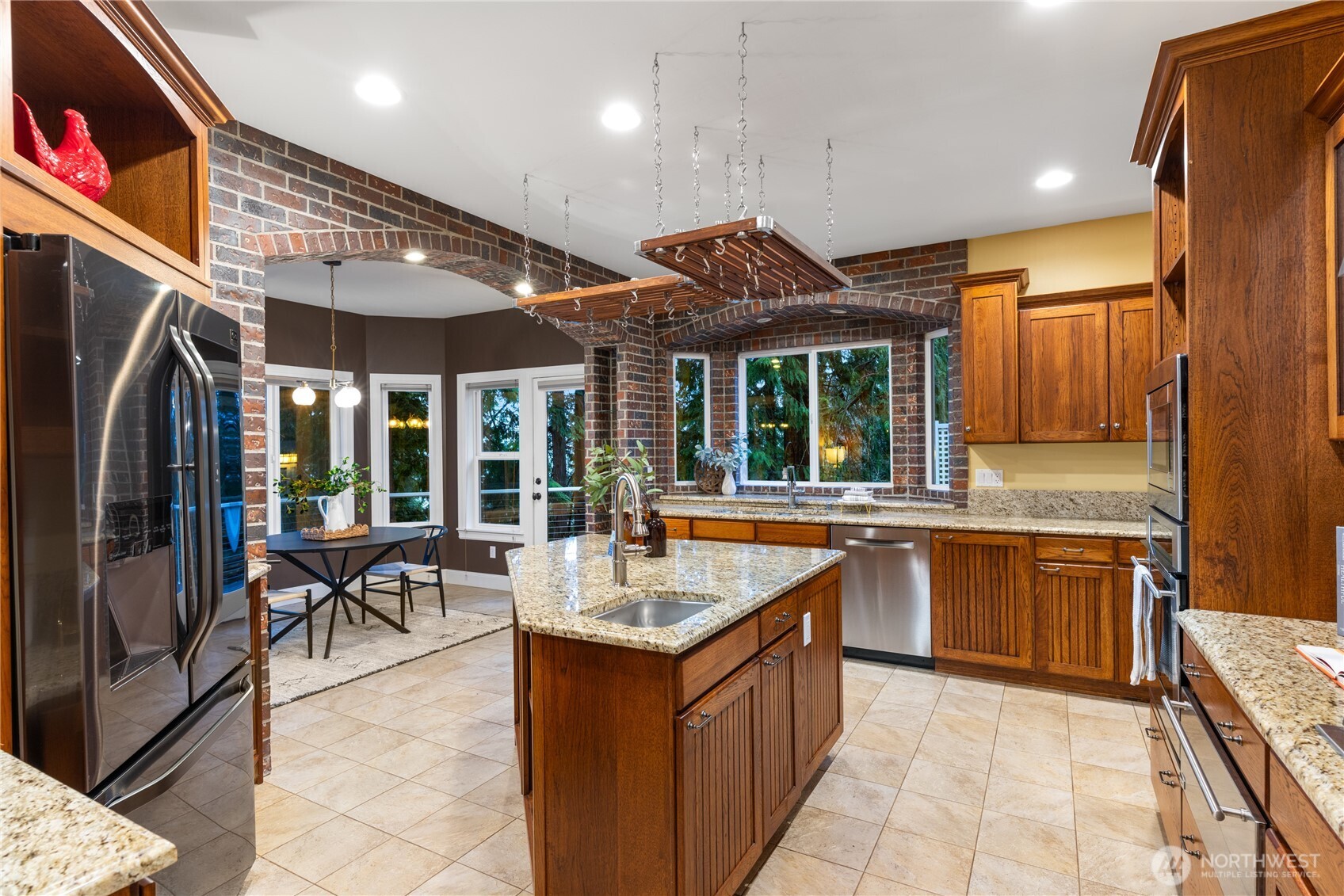 6608 Ivy Street , Anacortes, WA 98221-8263