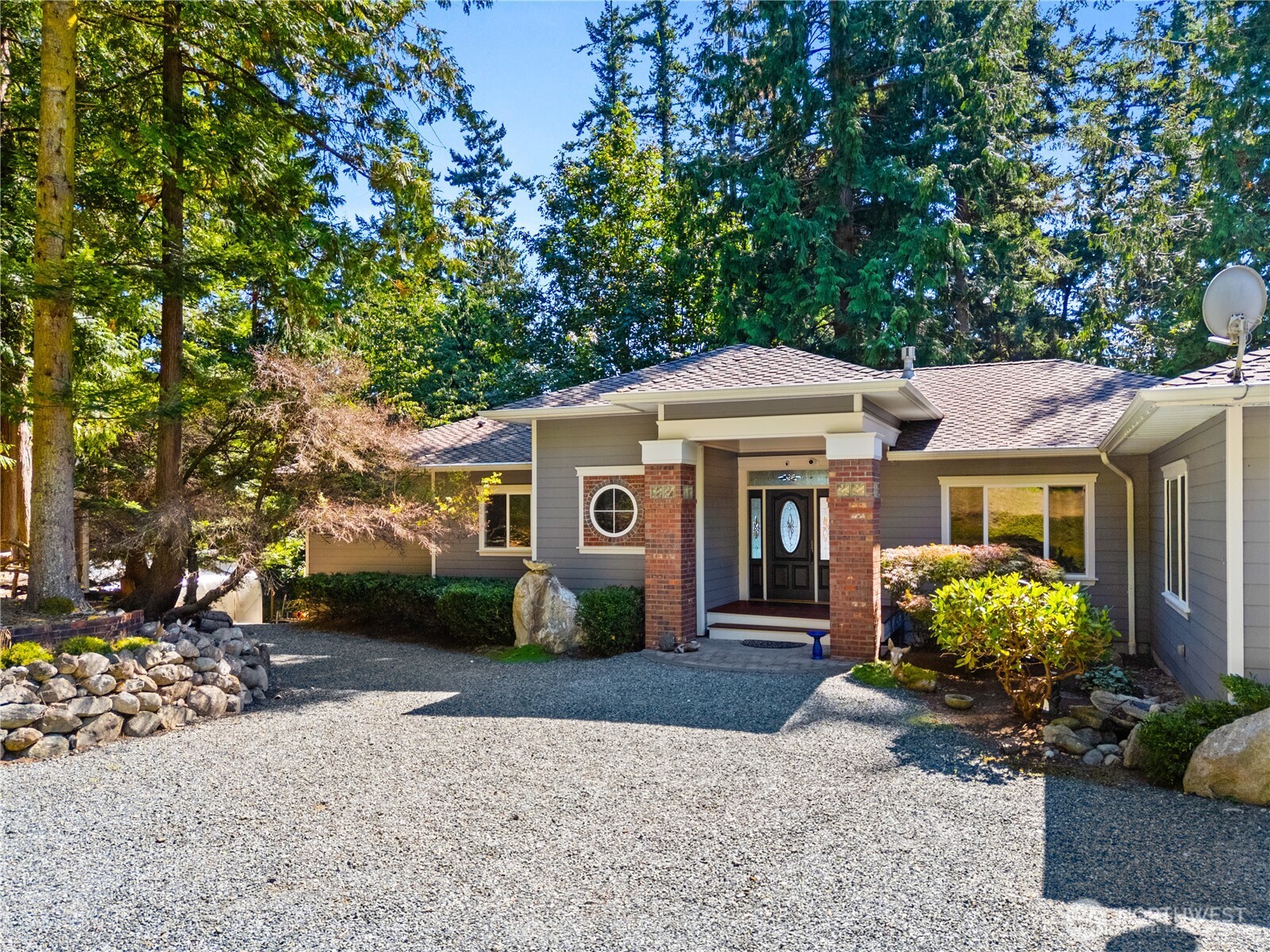 6608 Ivy Street , Anacortes, WA 98221-8263