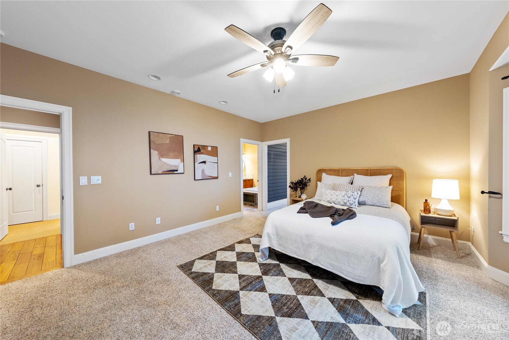 6608 Ivy Street , Anacortes, WA 98221-8263