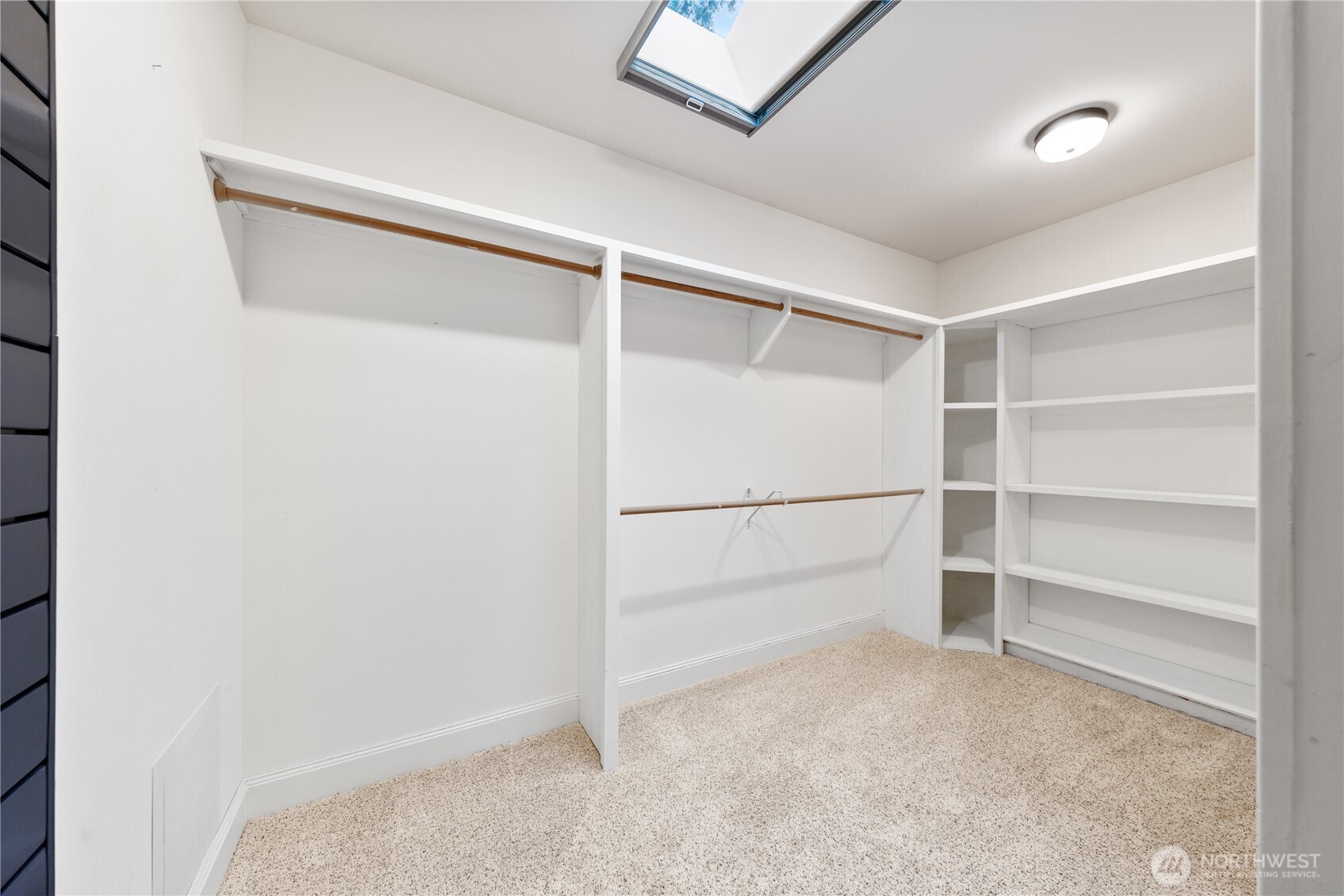 6608 Ivy Street , Anacortes, WA 98221-8263