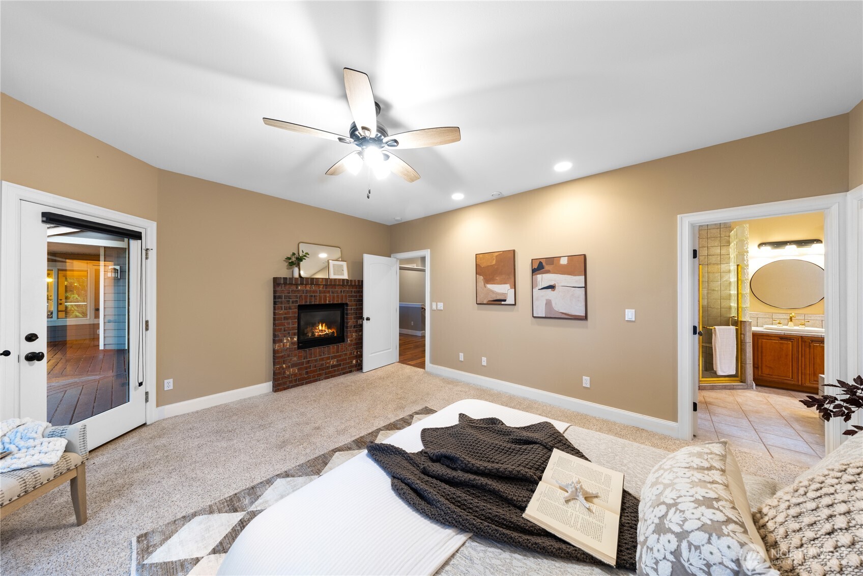 6608 Ivy Street , Anacortes, WA 98221-8263