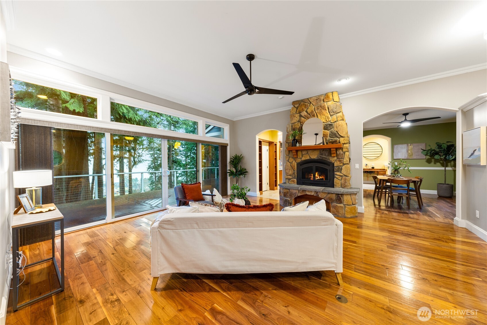 6608 Ivy Street , Anacortes, WA 98221-8263