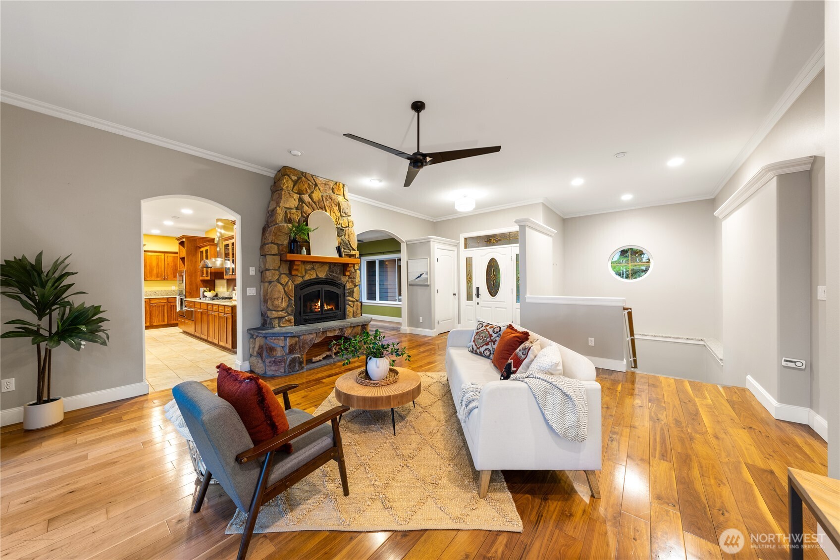 6608 Ivy Street , Anacortes, WA 98221-8263