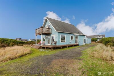 1272 Cutlass Court , Ocean Shores, WA 98569