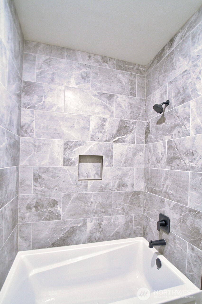 900 Barbara Lane , Centralia, WA 98531