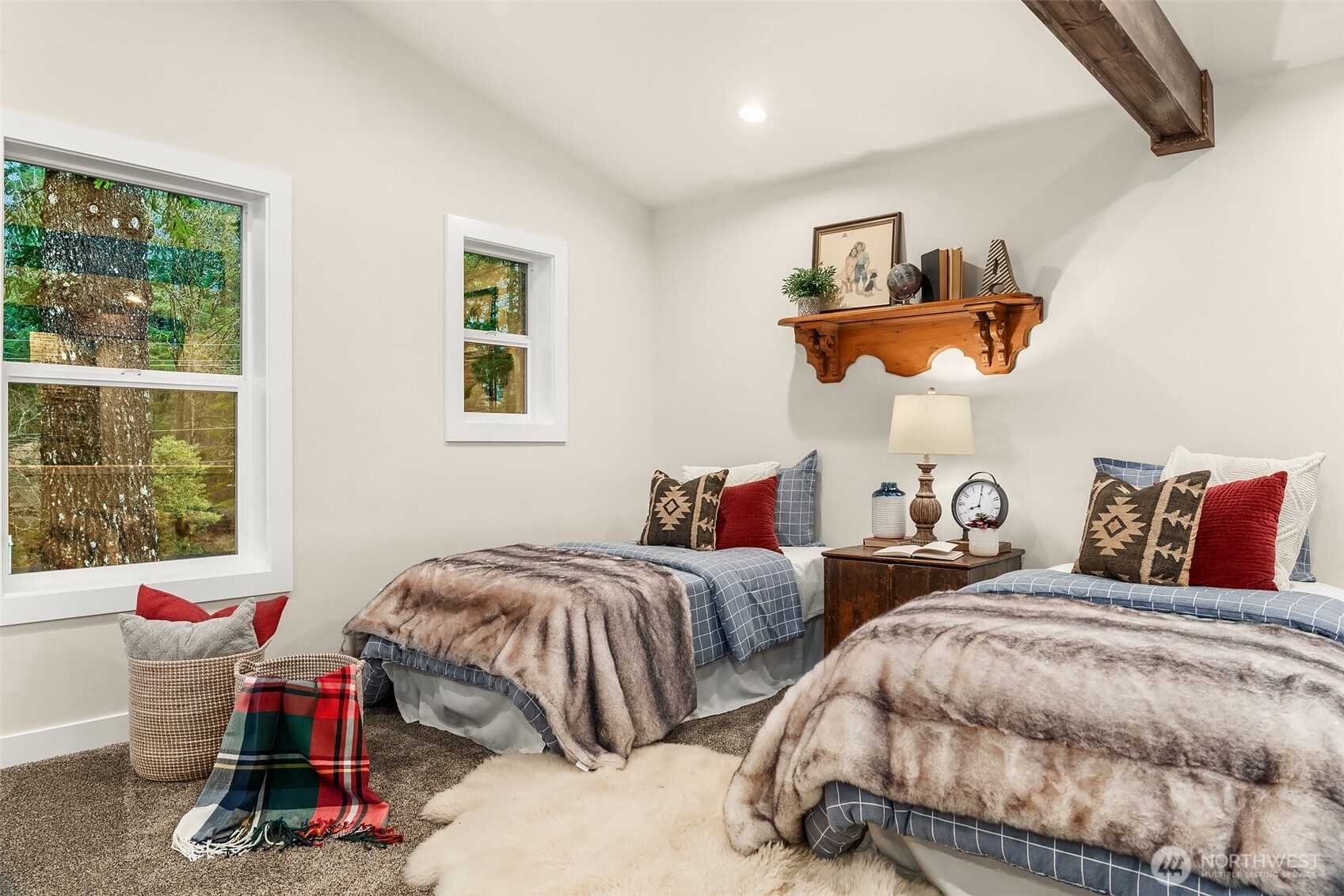 110 Mountain View Drive , Packwood, WA 98361