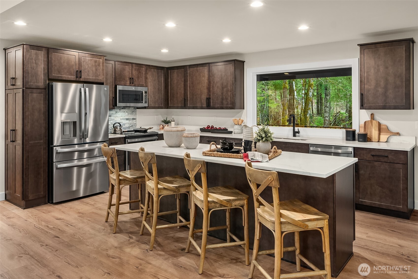 110 Mountain View Drive , Packwood, WA 98361