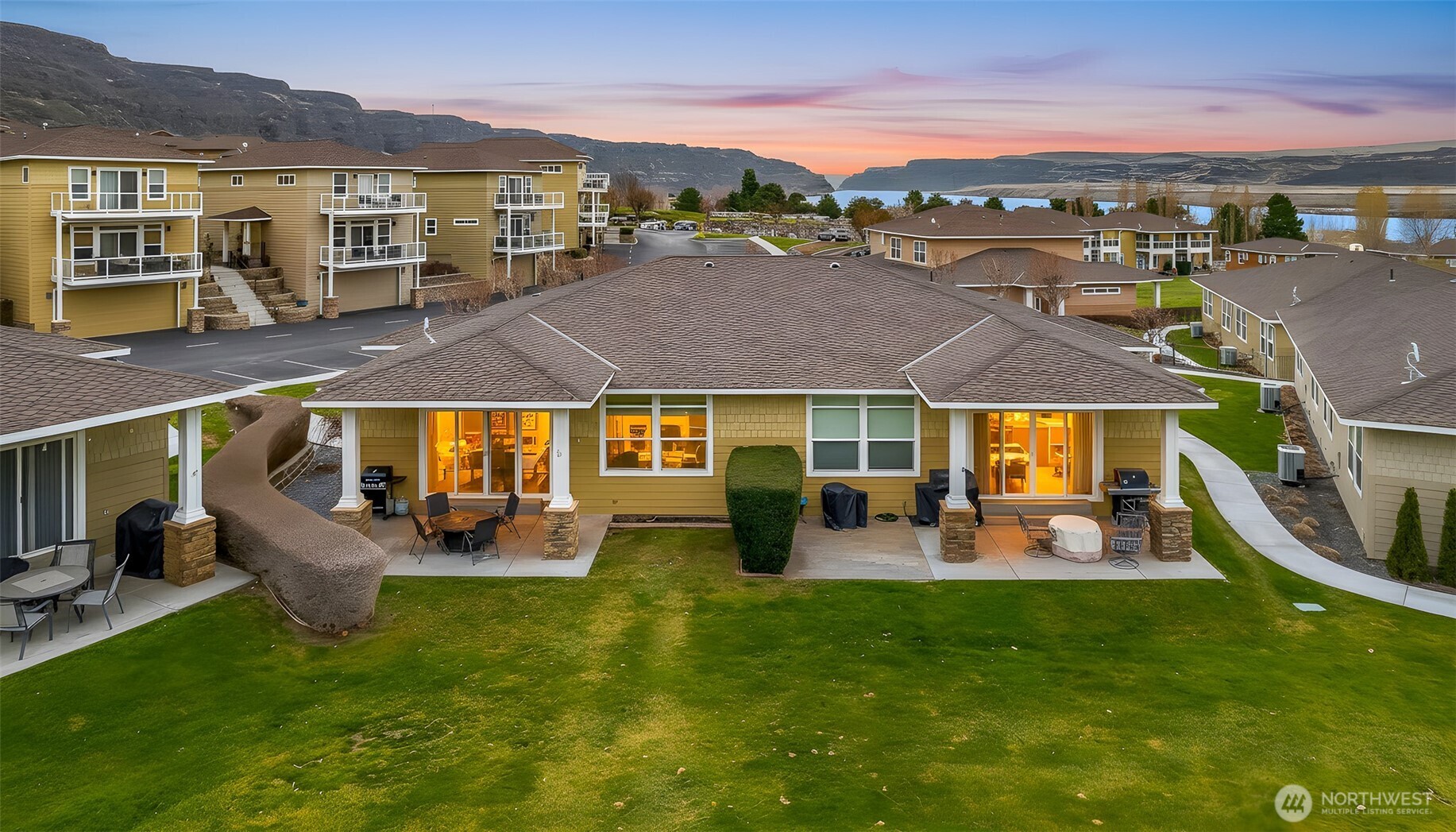 9270 Canyon Drive NW #C16, Quincy, WA 98848